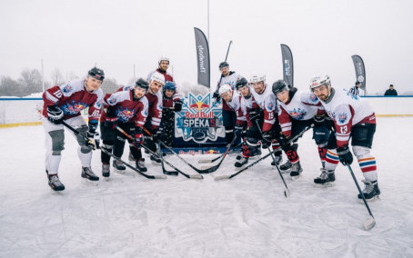 Kurbads Ledus Halle atklāj ārā ledus laukumu ar Red Bull Spēka 5 finālturnīru